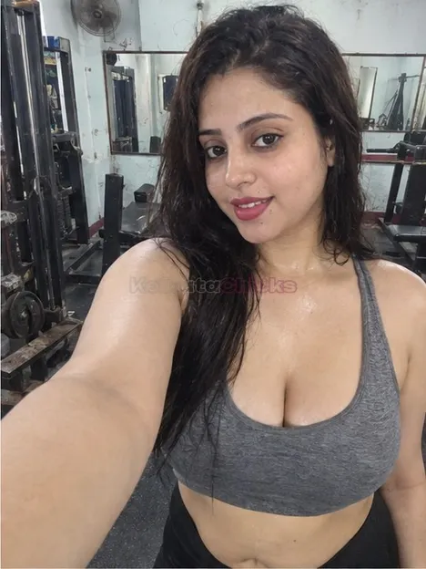 Arati, escort in Howrah, Kolkata - photo 1 of 4