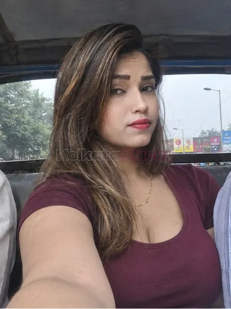 Jaya, escort in Ballygunge, Kolkata - photo 1 of 4