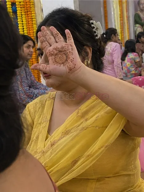 Mamali, escort in Behala, Kolkata - photo 1 of 4