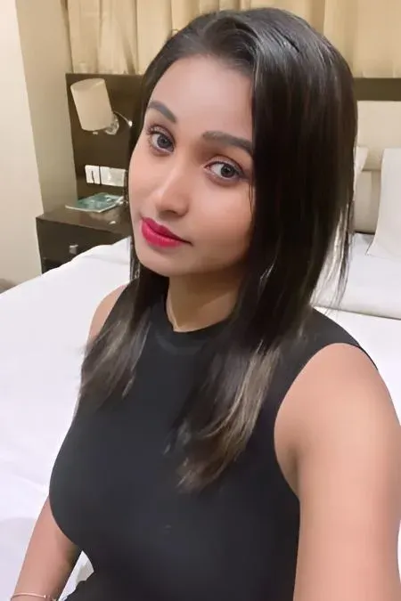 Picture 02 of mansi