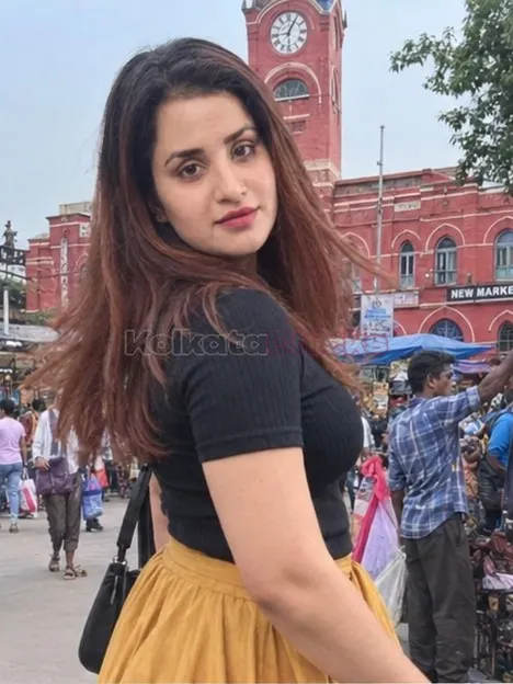 July, escort in Behala, Kolkata - photo 1 of 4
